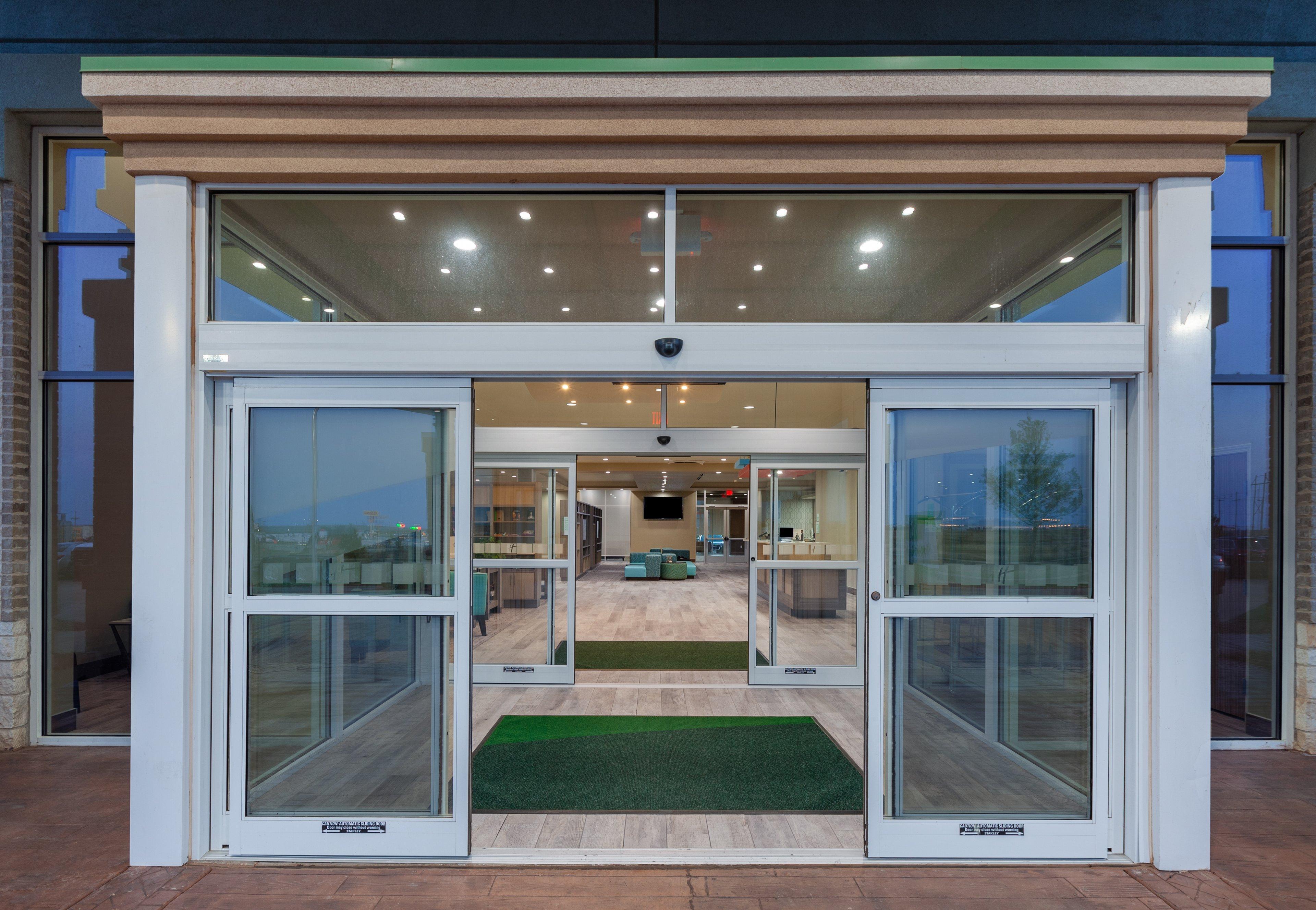 Holiday Inn - Amarillo East By Ihg Exterior foto